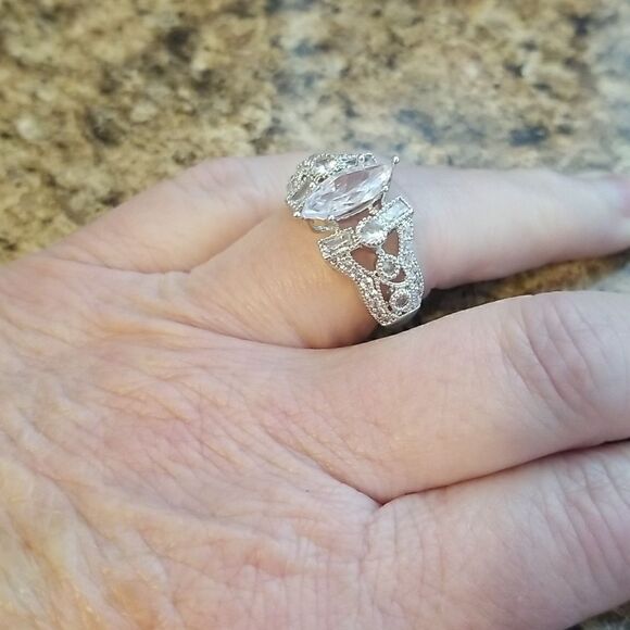 White zircon ring size 9 - Picture 8 of 10